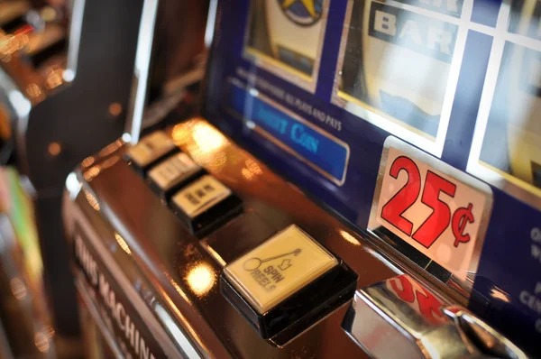 h5 338zk Find Live Tables and Slots